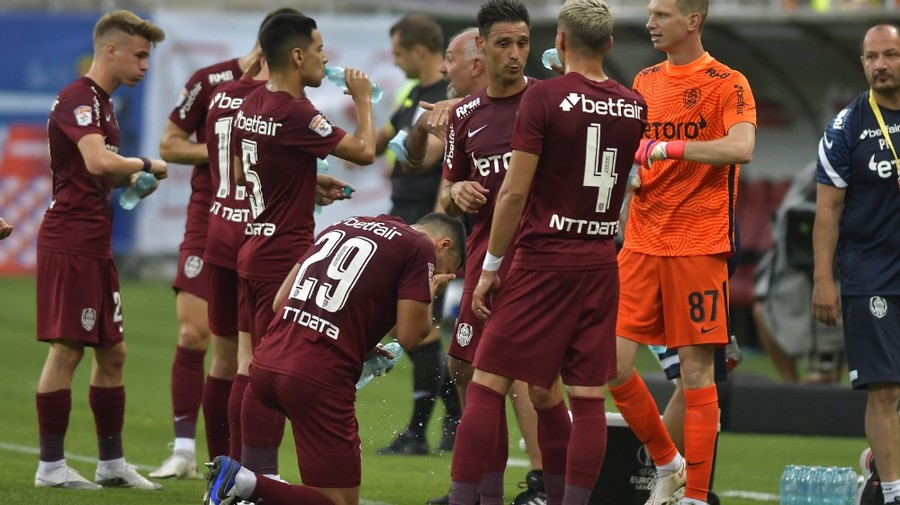 VIDEO | Mario Camora, exasperat de ocaziile ratate de CFR Cluj. "În repriza a doua, am dominat complet. N-a fost ziua noastră"