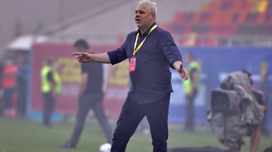 VIDEO | Şumudică, nervos după ce a ratat primul trofeu la CFR Cluj. “Fotbalul te pedepseşte! Mai avem de muncit” Antrenorul a plecat în timpul interviului