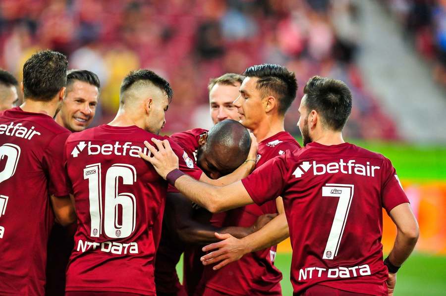 La 90 de minute de multe milioane de euro! Cât încasează CFR Cluj dacă trece de Young Boys Berna
