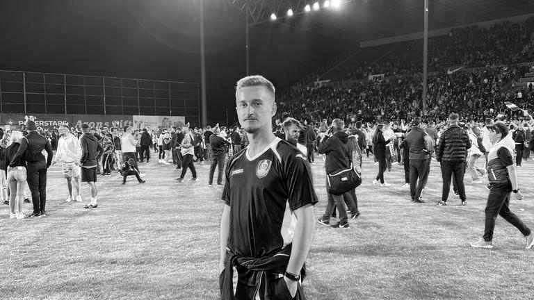 Suflarea CFR-istă e în doliu. La doar 23 de ani, un împătimit suporter, a decedat, în urma unui tragic eveniment