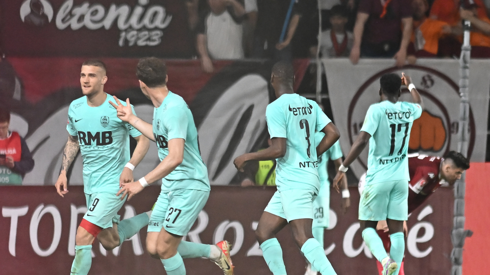 //i0.1616.ro/media/581/3142/38228/21551673/1/rapid-bucuresti-cfr-cluj-play-off-superliga-superbet-6-04-2024.jpg