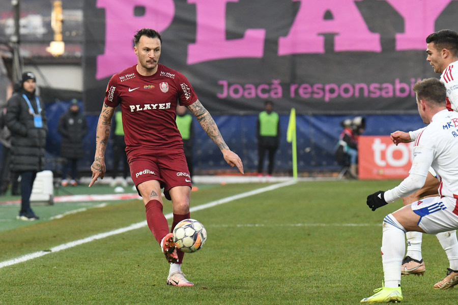 OUT de la CFR Cluj! Neluţu Varga a anunţat că angajamentul lui Vasile Mogoş a fost reziliat