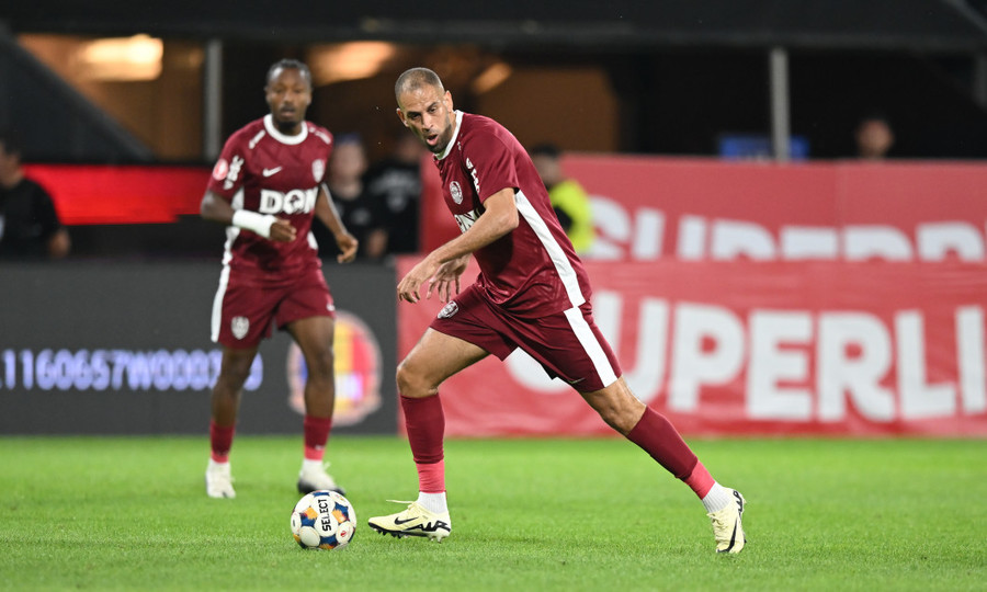 Islam Slimani semnează! Nu mai merge la Petrolul, dar va continua în Superliga