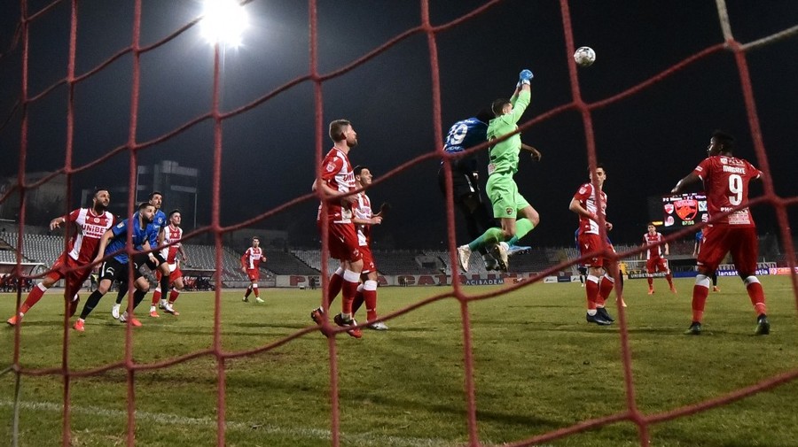 Ţeapa pe care a vrut s-o dea Dinamo unui fotbalist important pe plan european. AS: ”Şi-a dat seama imediat de instabilitatea financiară”