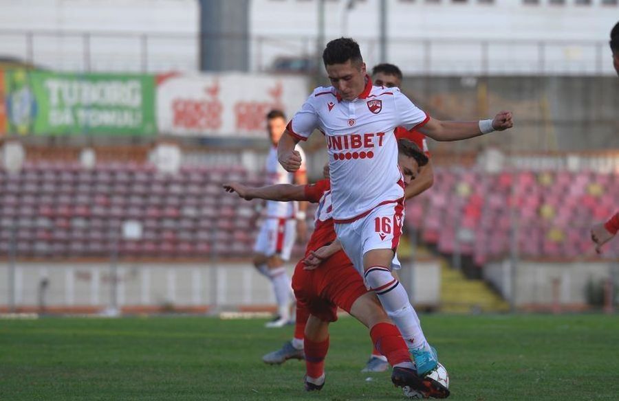 Şi echipa secundă a celor de la Dinamo II a rămas fără antrenor. Fanii au chemat un fost jucător, dar acesta i-a refuzat