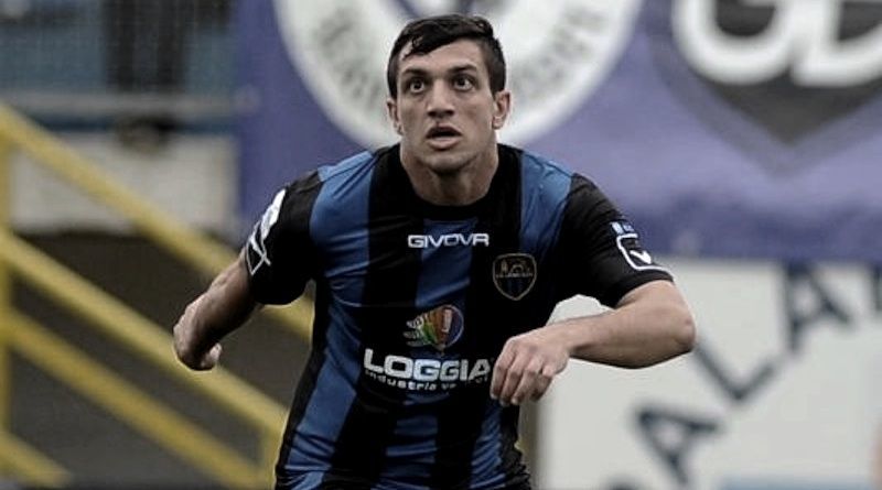 Dinamo, gata de un transfer care să o salveze de la retrogradare. Clubul şi fundaşul, la un pas să bată palma 