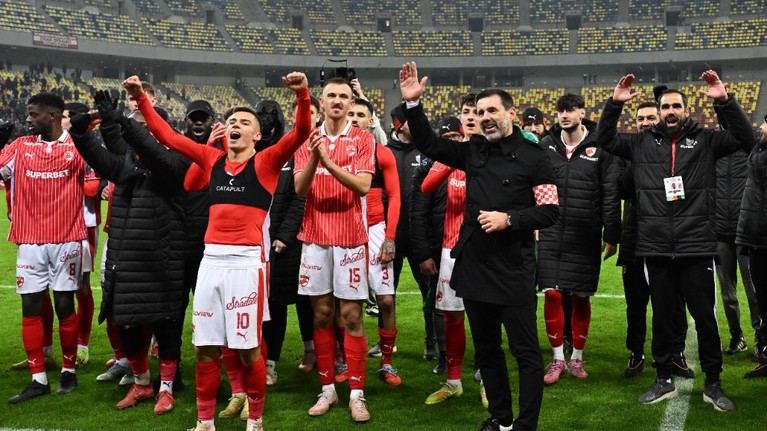 Marius Şumudică, declaraţie de milioane despre vedeta lui Dinamo: „Căprioară care nu poate să stea în picioare”