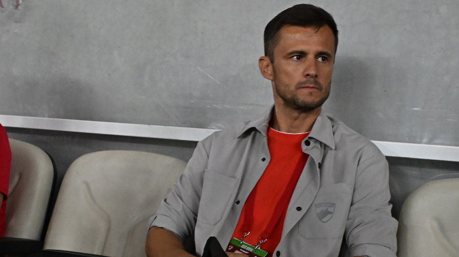 VIDEO | ”Arbitraţi de maniera asta nu mai e competiţie”. Andrei Nicolescu, ”iureş” după eşecul cu Rapid