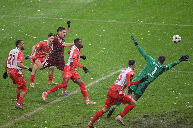 Dinamoviştii cad pe capete! Încă un titular al lui Kopic s-a accidentat şi ar putea rata meciul cu FC Argeş


