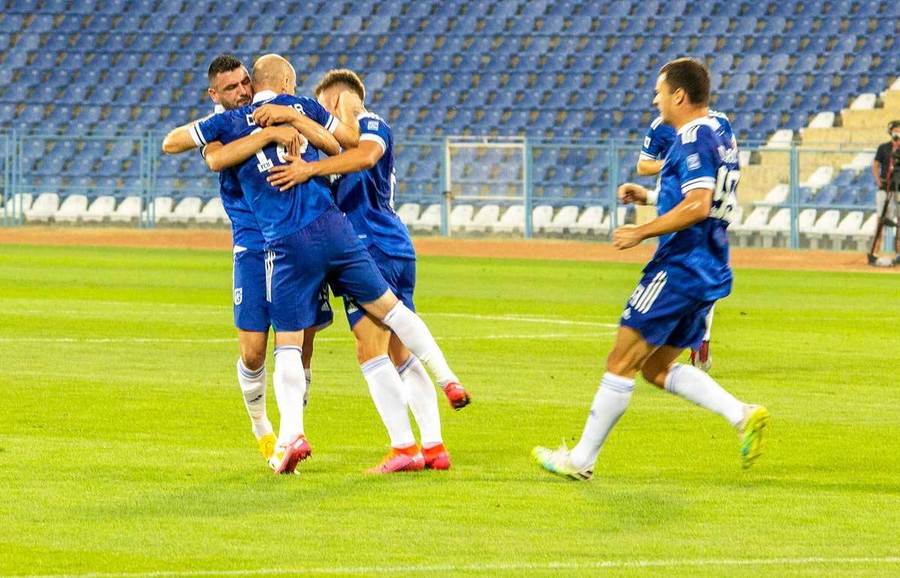 VIDEO | "Leii" lui Mititelu, dezlănţuiţi în cursa pentru promovarea în Liga 1! FC U Craiova câştigă şi la la Târgu Jiu şi e noul lider al Ligii 2