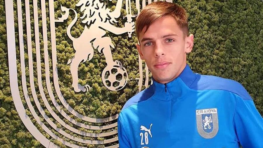 FOTO: Craiova şi-a prezentat ultima achiziţie. „O iubire alb-albastră! Fericit să fiu aici”