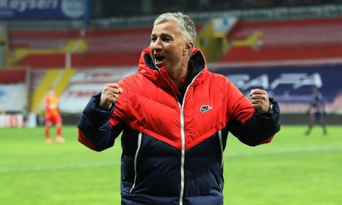 Transferul care îi poate revitaliza cariera. Dan Petrescu vrea să îl aducă în Turcia pe Alexandru Mateiu