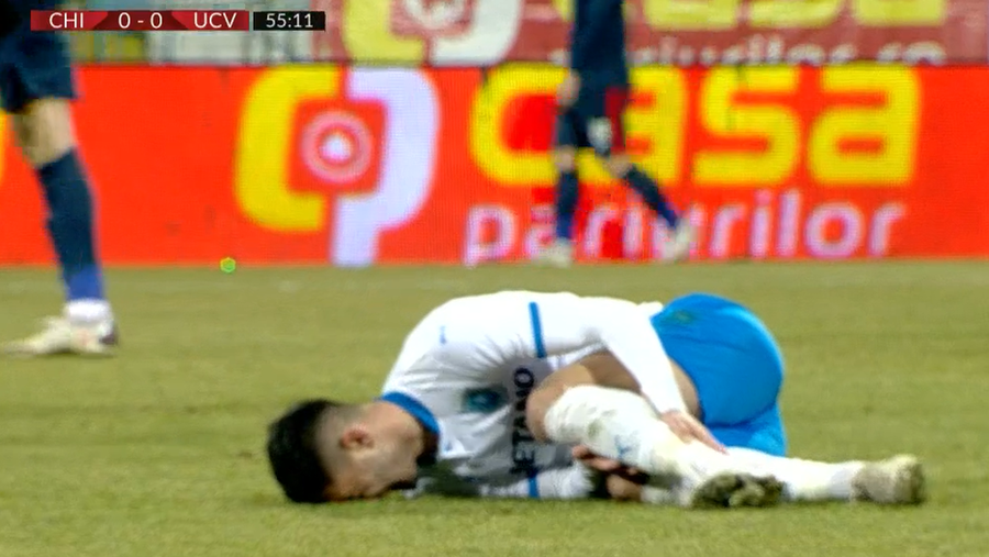 Andrei Ivan, schimb de replici cu Istvan Kovacs, după ce fotbalistul Craiovei nu a primit un penalty clar. ”I-am spus că a fost penalty, că mi-a dat în picior!”