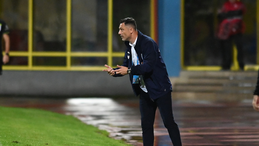 VIDEO | Mirel Rădoi, extrem de dezamăgit. ”Dacă ar fi să caracterizez într-un singur cuvânt meciul nostru: neputinţă!”