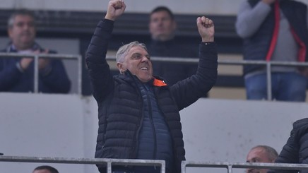 Sorin Cârţu a luat foc după FCSB – Craiova 1-0: „Marcaţi de deciziile Barbu-lui. Mă simt abuzat ca pe vremea Victoriei!”