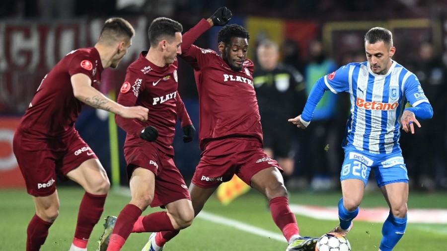 Patronul grandului din Superligă a răbufnit după ce a văzut arbitrajul rivalelor: ”Suntem dezamăgiţi. Vrem ca acest campionat să se joace pe teren. 10 meciuri în succesiune cu greşeli mari împotriva noastră!” | VIDEO EXCLUSIV

