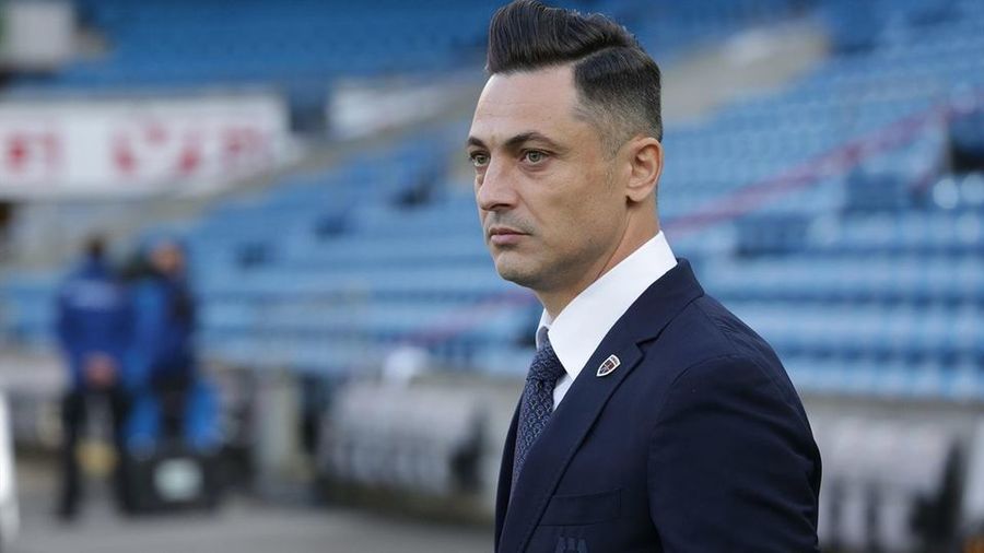 Rădoi a făcut anunţul chiar după ultimul meci din campionat! Jucătorul iubit de toată Oltenia pleacă din Bănie: ”Va trebui să găsim doi ca el, măcar la jumătate din capacitatea lui. După meciuri, am stat şi am plâns!”

