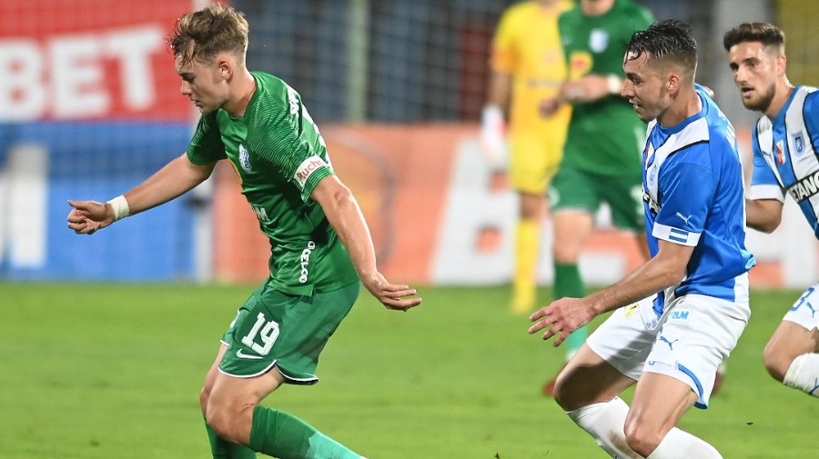 Luca Andronache începe să atragă atenţia. Jucătorul Farului, tot mai mult în centrul atenţiei: ”Talent pur. Are mişcări de fotbalist”