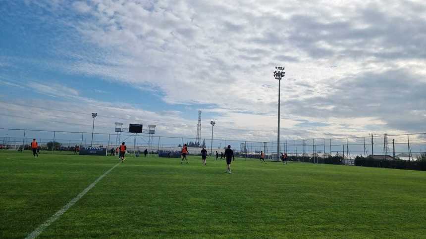 Gaz Metan Mediaş dezminte informaţiile din presă şi anunţă că nu are niciun caz de COVID-19 în lotul care a revenit din Antalya