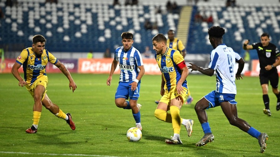 Cutremur în fotbalul românesc! Un club de mare tradiţie se află în pragul falimentului! Jucătorii vor să boicoteze următorul meci ce se poate dovedi crucial 