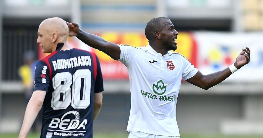 Un fotbalist de la Hermannstadt a vorbit despre calvarul prin care trece în izolare. ”Eu vreau să stau pe bancă, să fiu cu echipa”