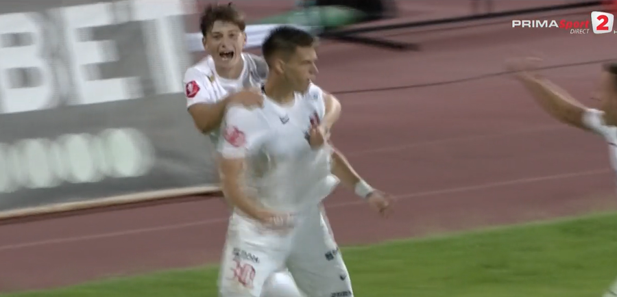 VIDEO | V-aţi fi aşteptat la asta? Paraschiv deschide scorul cu FC Botoţani. La acest rezultat Hermannstadt termină etapa pe primul loc în Superliga