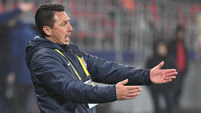 VIDEO | Start de play-off catastrofal pentru Ilie Poenaru. ”Vreau să jucăm, să avem atitudine, să văd o reacţie”