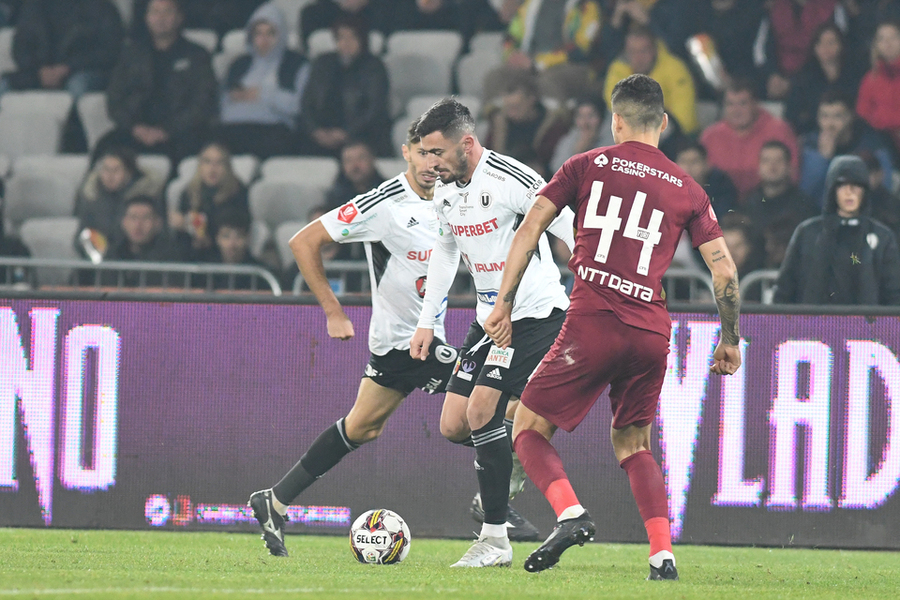 Ce primă au jucătorii de la Universitatea Cluj pentru un succes contra marii rivale locale