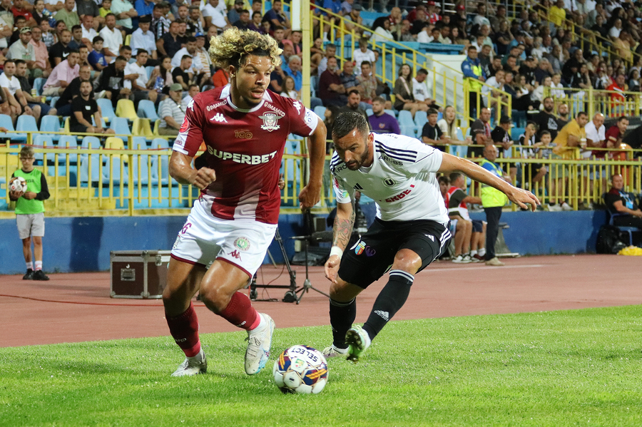 VIDEO | ”U” Cluj – Rapid 0-3. Giuleştenii, prestaţie solidă împotriva ”şepcilor roşii”