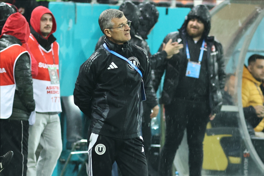VIDEO | Ioan Ovidiu Sabău, mulţumit de prestaţia echipei! "Am făcut cinste jocului de fotbal"