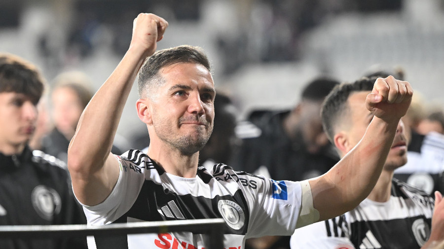 VIDEO | ”Îmi tremurau picioarele, chiar dacă am 80 de ani”. Chipciu, un nou flash-interviu amuzant