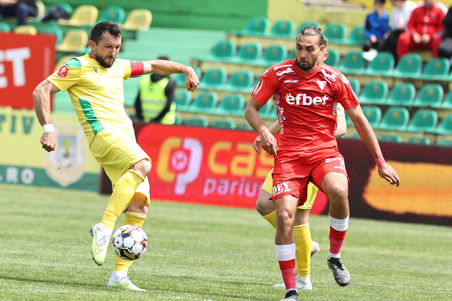 VIDEO ǀ CS Mioveni – UTA 0-2! ”Bătrâna Doamnă” îşi păstrează şansele de supravieţuire în Superligă după o victorie cu emoţii