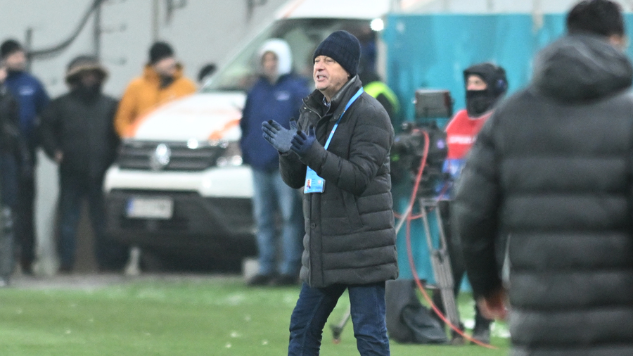 VIDEO | ”N-am adus niciun jucător”. Mircea Rednic cere de urgenţă transferuri la UTA