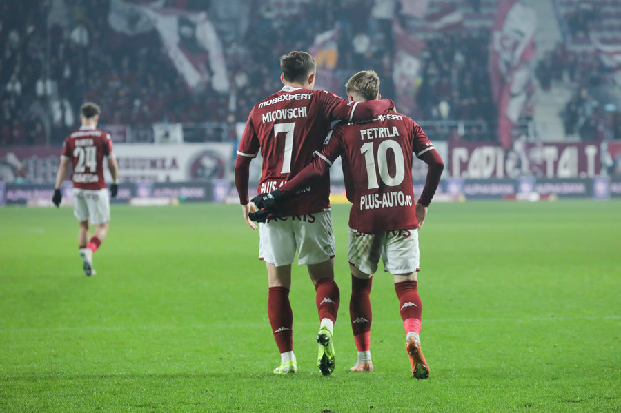 Alertă la Rapid! S-a "rupt" înaintea derby-ului cu Universitatea Craiova şi a fost scos din lot 