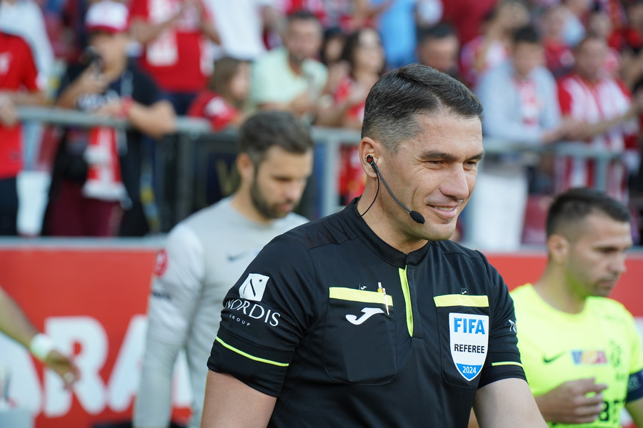 Istvan Kovacs va arbitra meciul Rapid – Universitatea Craiova