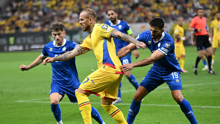 Rapid a pus ochii pe un jucător şi au făcut deja prima ofertă!