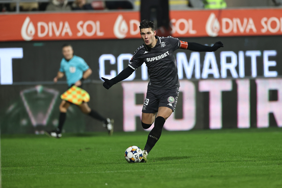 //i0.1616.ro/media/581/3142/38244/22323818/1/uta-arad-fc-rapid-bucuresti-superliga-superbet-26-01-2026-2.jpg