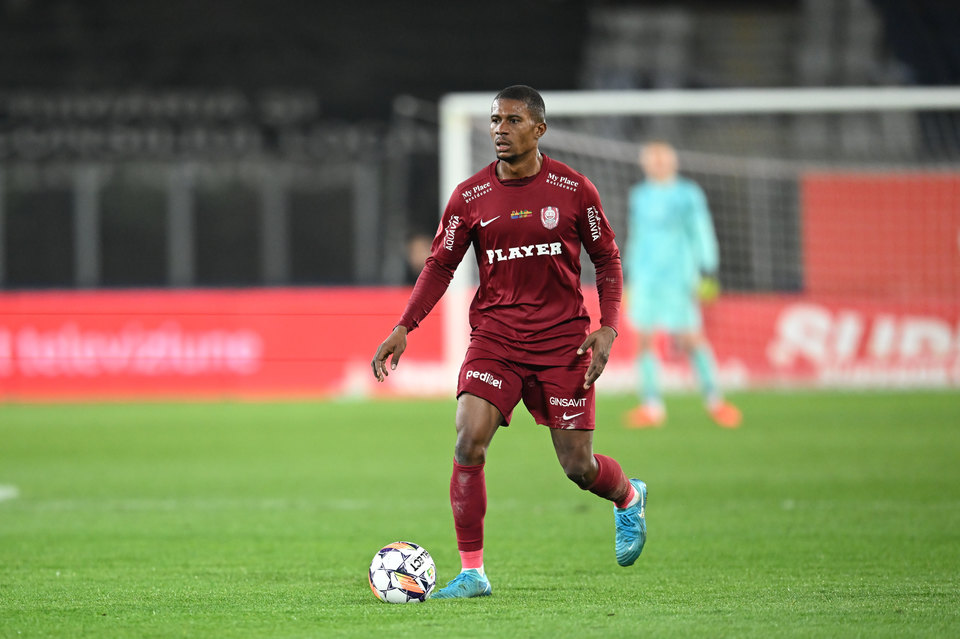 //i0.1616.ro/media/581/3142/38244/22467651/1/fc-universitatea-cluj-fc-cfr-1907-cluj-superliga-superbet-31-03-2025.jpg
