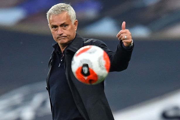 Mourinho, ironii pentru Klopp şi Guardiola după înfrângerea suferită de Tottenham pe terenul lui Liverpool: "Vă puteţi imagina ce se întâmpla dacă făceam eu asta!?"