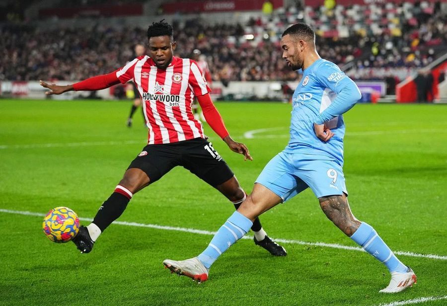 City se distanţează în fruntea Premier League, după o victorie la limită cu Brentford