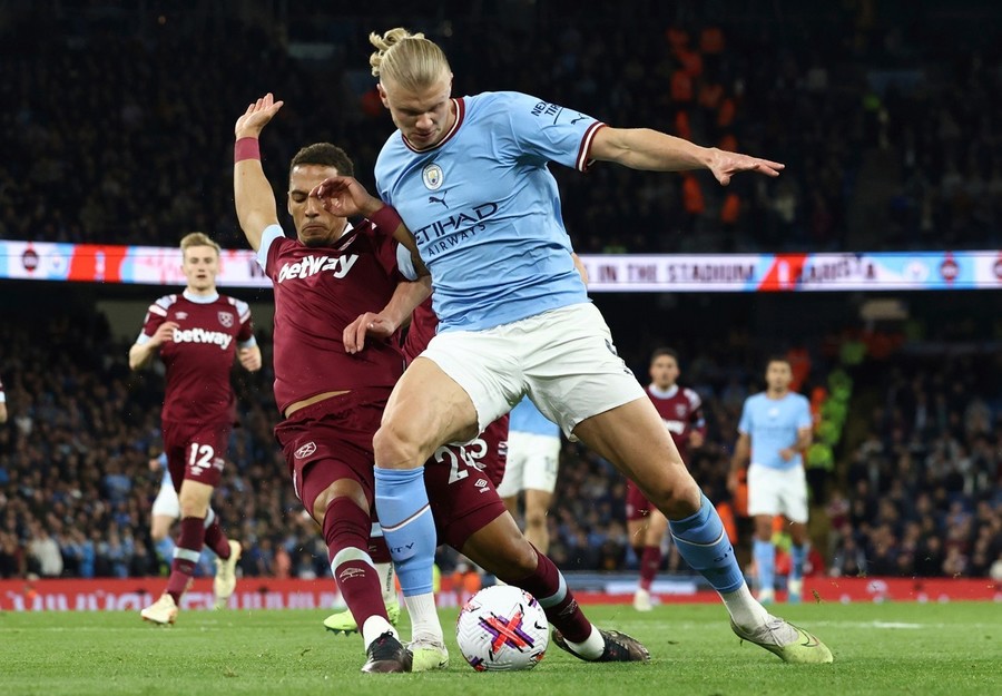 VIDEO | Manchester City - West Ham 3-0! Gol istoric marcat de Haaland dintr-o scăriţă elegantă. ”Cetăţenii” o detronează pe Arsenal în fruntea Premier League