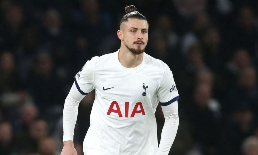 Colegul lui Drăguşin din defensiva lui Tottenham s-a rupt! Fotbalistul nu va mai juca în acest sezon

