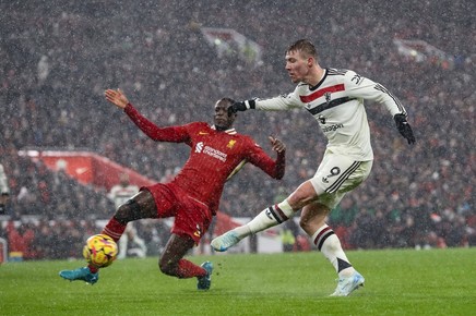 VIDEO | Liverpool - Manchester United 2-2. ”Diavolii” dau semne că ies din seria catastrofală şi fac un joc bun 