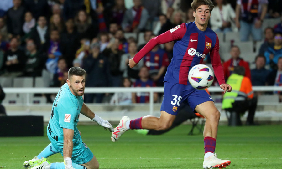 ”Nu-mi vine să cred, nu mai am aer”. Marc Guiu, noul copil minune al celor Barcelonei
