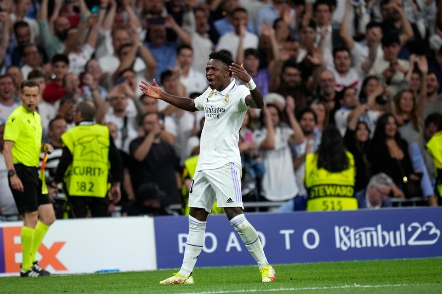 VIDEO | Vinicius i-a lăsat fără replică pe cei de la City cu o super execuţie din afara careului