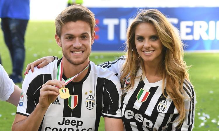 Rugani anunţă că "e bine" după ce a fost diagnosticat cu COVID-19! Iubita fotbalistului, depsitată şi ea cu coronavirus