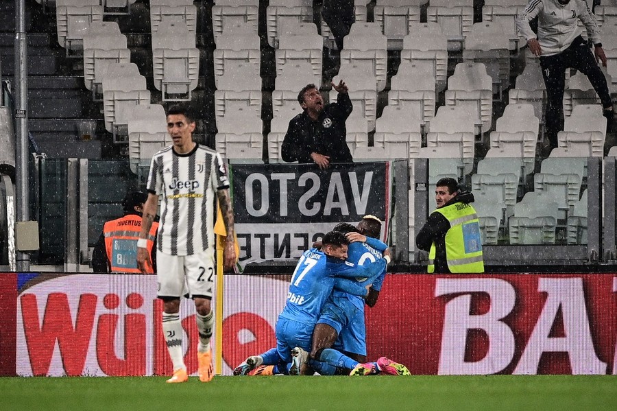 VIDEO ǀ Juventus – Napoli 0-1! ”Bătrâna Doamnă”, răpusă pe final de un voleu care a trecut printre picioarele lui Szczesny