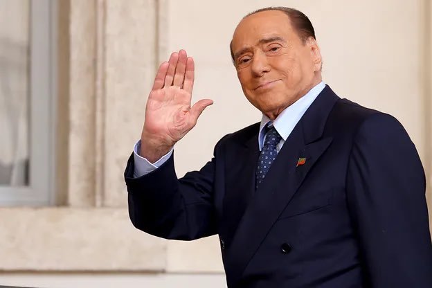 AC Milan, omagiu pentru Silvio Berlusconi. ”Vă mulţumim, domnule preşedinte. Întotdeauna alături de noi!”