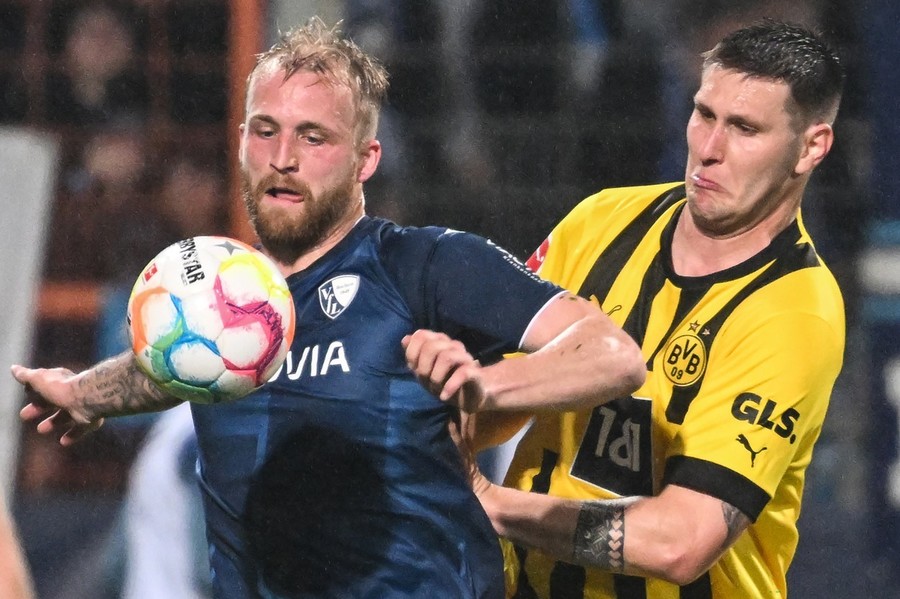 VIDEO ǀ Borussia Dortmund se încurcă pe terenul unei formaţii din coada clasamentului şi poate pierde şefia din Bundesliga