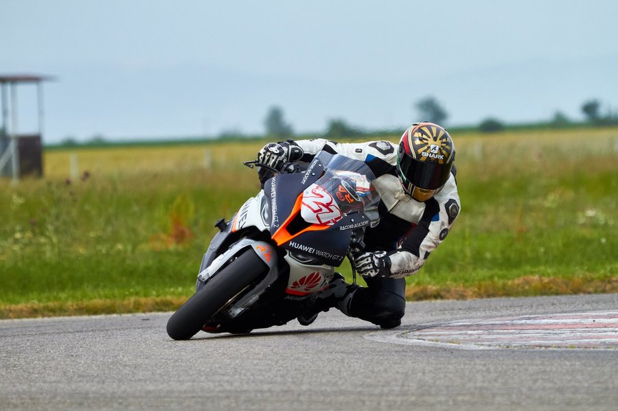 Campionatul MotoRC se vede pe posturile LOOK!  Cursele de la clasele Stock 300 şi Stock 600 sunt vineri, de la 18:00